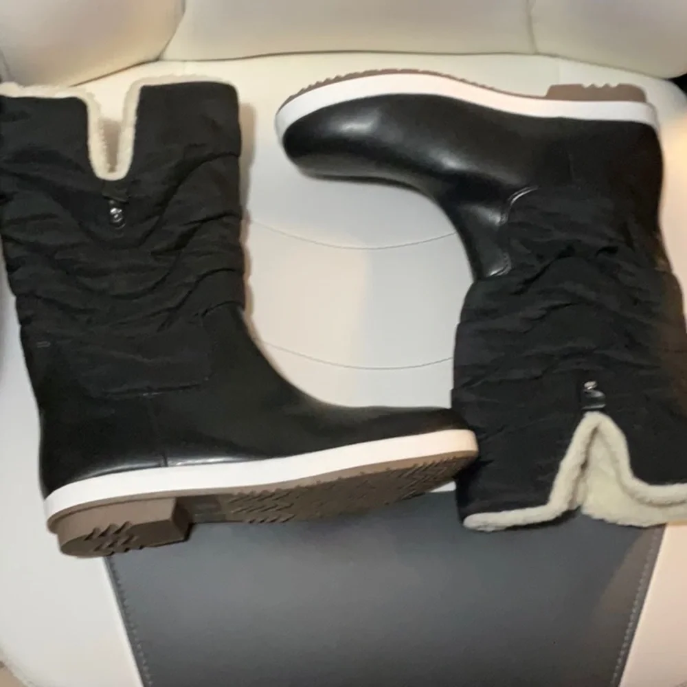 Journee Collection Pippah Winter Weather Black Quilted Winter Boots NIB Size 10 - Picture 9 of 12